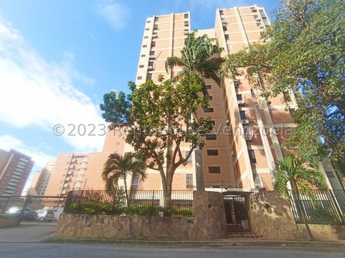 Rentahouse Ofrece Espectacular Apartamento En Venta En Una De Las Zonas Mas Exclusivas Al Este De Barquisimeto. #mzr