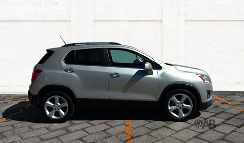 Imagen 4 de 10 de Chevrolet Trax 2016 1.8 Ltz Piel At