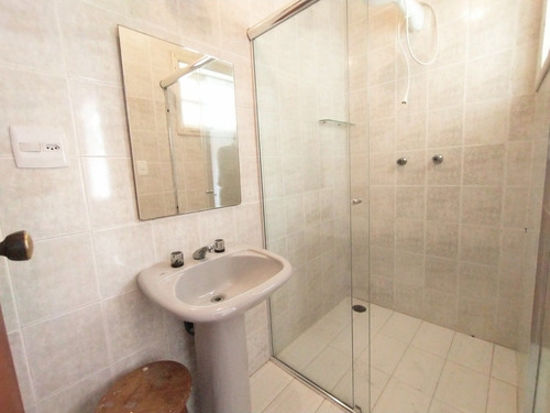 Alphaville 05 - Casa 600m² 5 Dormitórios, 3 Suítes, 4 Vagas, Piscina, Churrasqueira, Hidromassagem - Cncd077