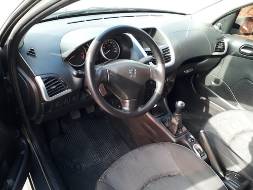 Peugeot 207 Passion 2010/11 1.4 Xr Flex 4p