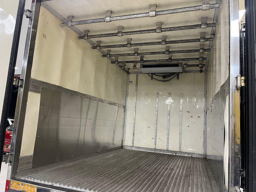 Iveco Daily 35s14 2018 *refrigerada Com Gancheira