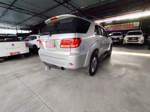 Toyota SW4 3.0 Srv 7l 4x4 Aut. 5p