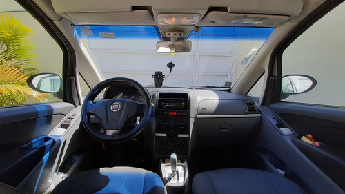 Imagem 4 de 9 de Fiat Idea 2012 1.6 16v Essence Flex Dualogic 5p