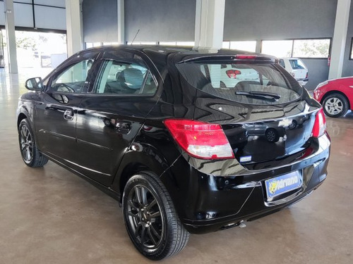 Chevrolet Onix Onix 1.0 MPFI LT 8V FLEX 4P MANUAL