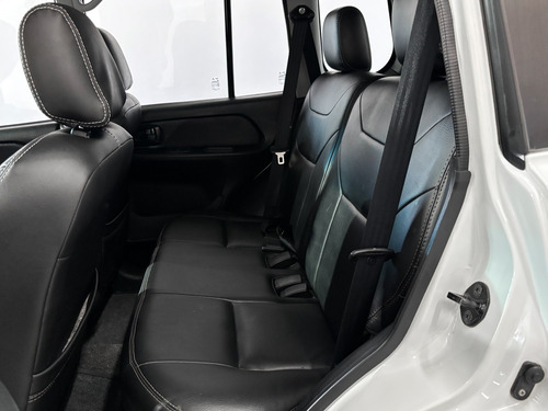 Mitsubishi Pajero TR4 2.0 4X2 16V 140CV FLEX 4P AUTOMÁTICO
