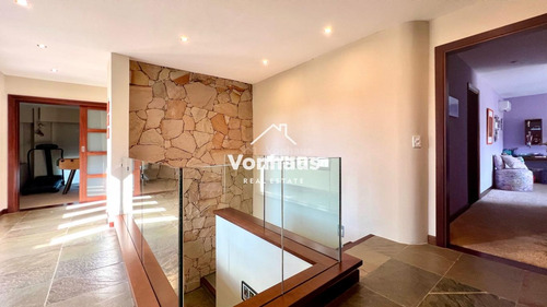 Casa En Venta En Barrio Privado Carmel