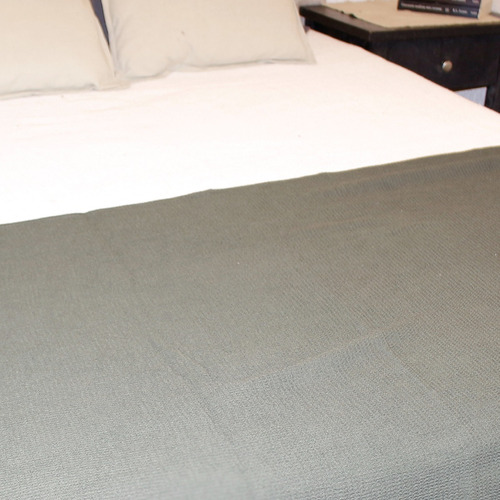Imagen 5 de 10 de Pie De Cama Tusor Con 2 Almohadones 40x40cm. 100% Algodon