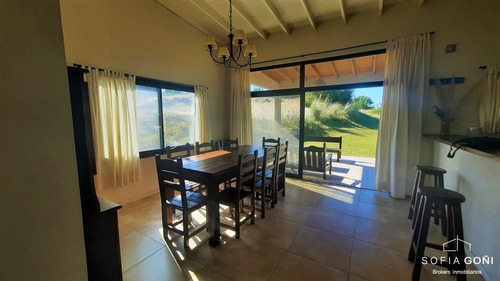 Imagen 6 de 20 de En Residencial 1 Muy Buena Casa Ubicada A 500 Mts De La Playa Costa Esmeralda
