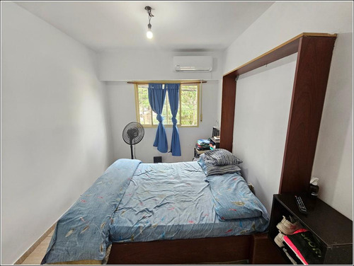 Departamento De Un Dormitorio En Venta - Pje. Tunel - Rosario. Primer Piso De Escalera. Oportunidad