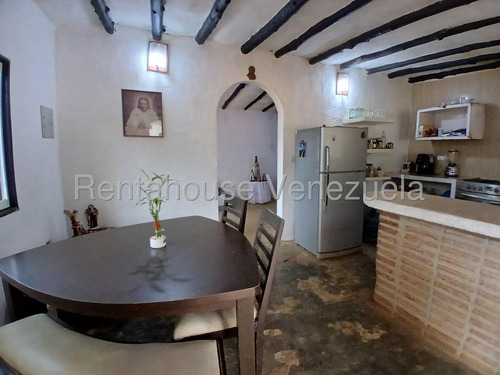 Dennymar, Vende Hermosa Casa Granja Ideal Para Uso Comercial O Residencial Con 2800m2 Dispone De 4 Habitaciones 2 Baños Y Todos Los Servicios Basicos En Agua Viva Cabudare B5a16469