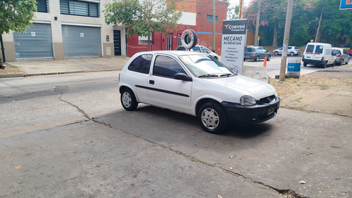 Chevrolet Corsa 1.6 Gl Aa Dh