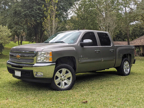 Chevrolet Silverado E Pickup 2500 Crew Cab 4x2 Mt