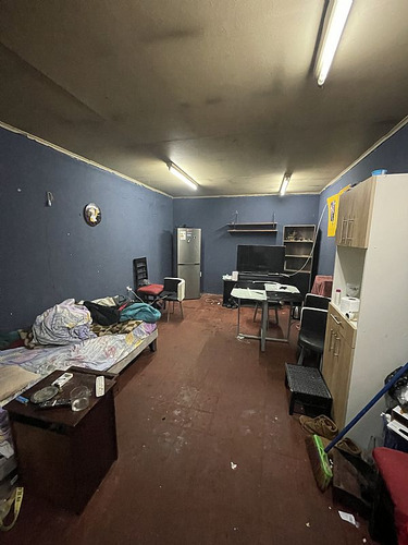 Oportunidad De Inversión Casa Amplia Con Local Comercial.