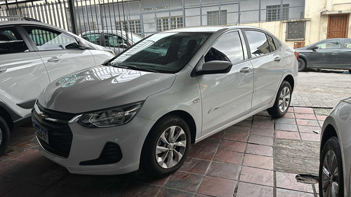 Chevrolet Onix plus 1.0 Lt 2 4P