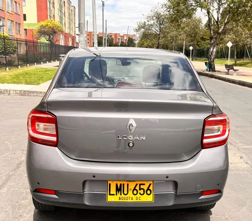 Renault Logan 1.6 Privilege / Intens