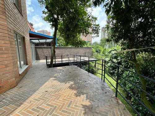 Casa En Arriendo En El Poblado. Cod A776077