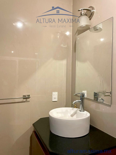 Casa En Venta En Arcos De Guadalupe Zapopan