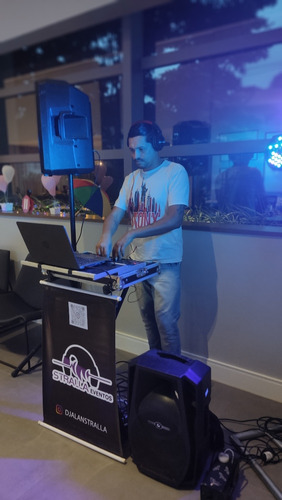 Dj Som Iluminação E Telão Para Festas Eventos Casamento Etc