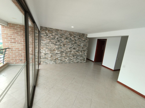 Apartamento En Arriendo Ubicado En El Poblado Sector Oviedo (22784).