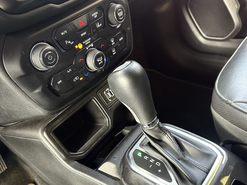 Jeep Renegade 1.3 T270 TURBO FLEX LONGITUDE AT6