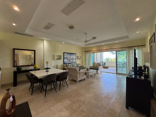 Venta Apartamento En Primera Linea De Playa Cap Cana, Punta Cana.