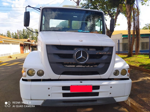 Imagem 1 de 7 de Mercedes-benz-1319- 2014- 4x2 - Branco- No Chassi