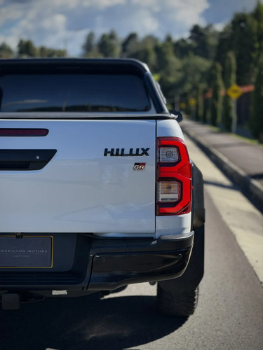 Toyota Hilux GR Turbo Diesel 2025