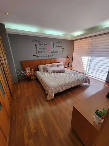 Townhouse En Venta La Boyera
