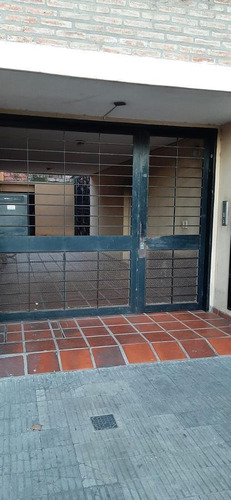 Imagen 21 de 23 de 3 Dormitorios En Planta Baja, Con Parrillero Y Cochera - Crespo Y Mendoza