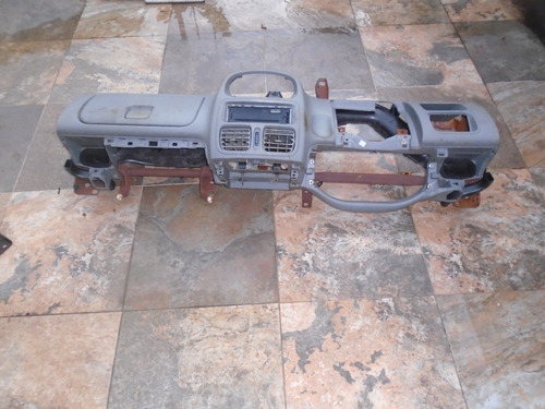 Imagen 3 de 3 de Vendo Mueble De Tablero De Nissan Platina Año 2005