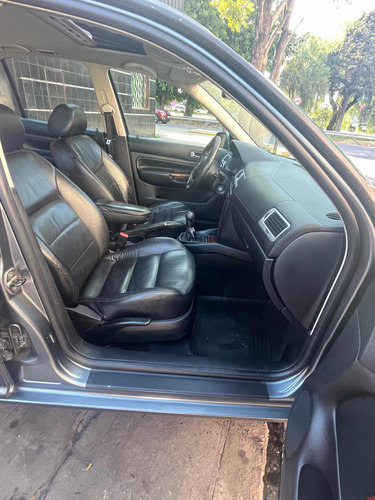 Volkswagen Bora 1.8 Highline T 180cv Cuero