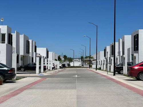 Casa Con Excelente Mantenimiento Y Ubicación. Arf