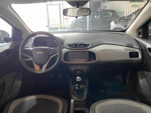 Imagen 7 de 16 de Chevrolet Onix 2016 1.4 Lt Mt 98cv