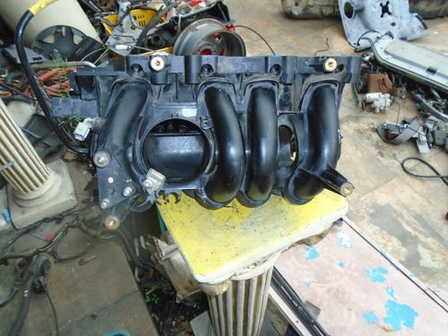 Imagen 2 de 3 de Vendo Multiple De Admision De Renault Sandero Año 2013