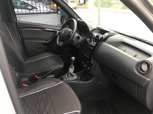 Imagen 9 de 12 de Renault Duster Oroch 2.0 Outsider Plus 2016