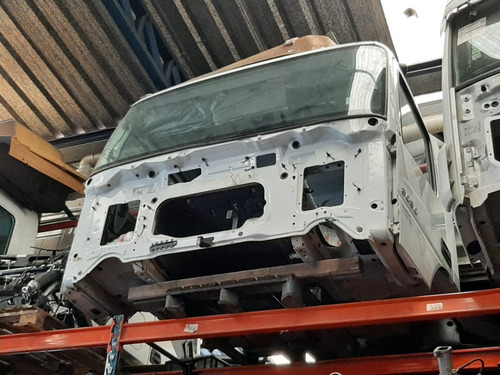 Imagem 3 de 3 de Cabine Mb Atego 3030