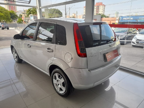 Imagem 2 de 8 de Ford Fiesta 1.6 Mpi Class Hatch 8v Flex 4p Manual