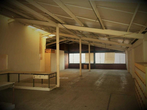 Local Comercial Y Bodega En Barrio Av. Matta