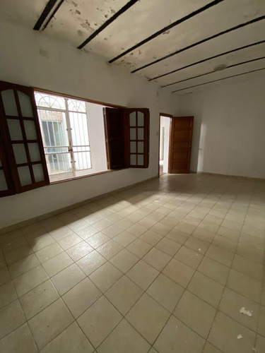 Departamento De Dos Dormitorios En Arroyito De Pasillo Terr