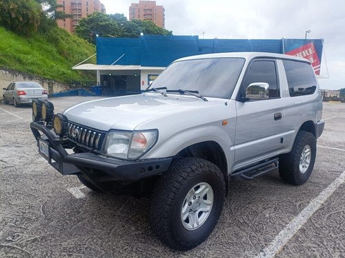 Imagen 1 de 10 de Toyota Meru