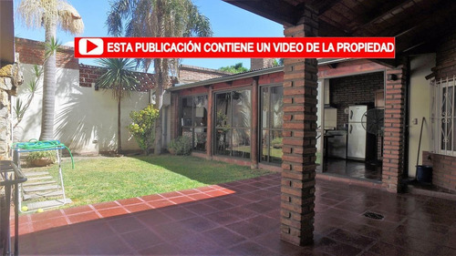 Imagen 1 de 30 de Venta · Casa · 4 Dormitorios · Patio · Quincho Completo · Terraza · Remodelada · Alberdi