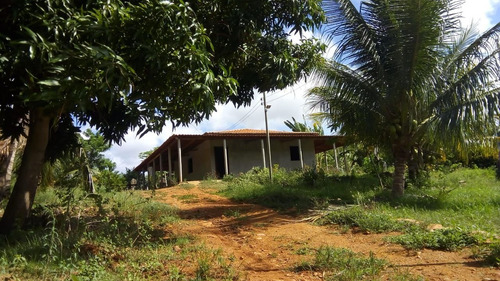 Imagem 2 de 11 de Chacara Com 2 Quartos, Sala, Sala De Jantar