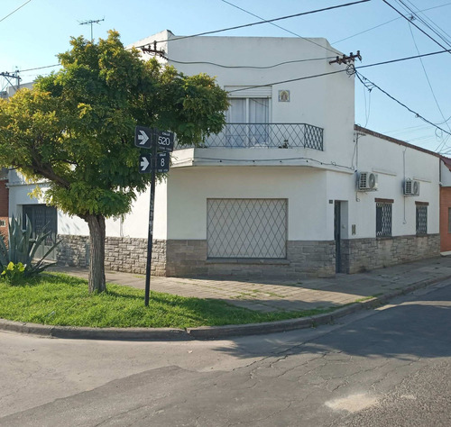 Imagen 1 de 30 de Casa En Tolosa Con Terraza