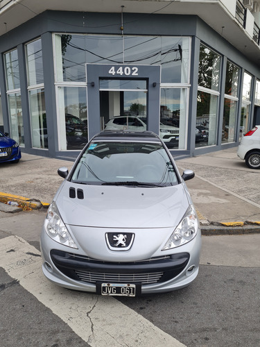 Peugeot 207 1.4 Sedan Hdi Xt