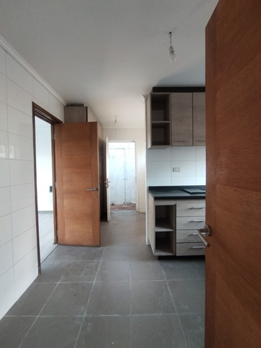 Venta Excelente Casa Con Amplio Patio 3d/3b/3 E.