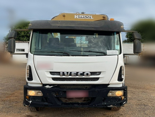 Caminhão Iveco Tector 240e25 Munck Hincol 43.000