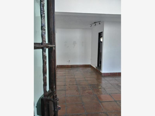 Imagen 5 de 8 de Se Renta Local P.b Dentro De Plaza Comercial