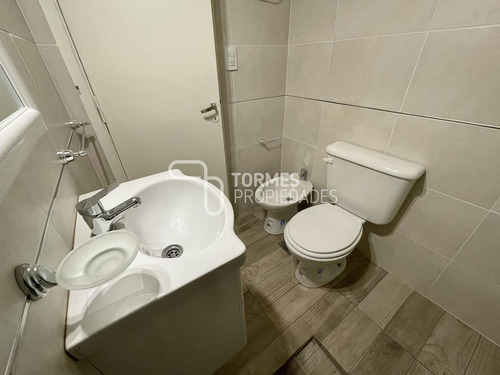 Imagen 8 de 30 de Tour Virtual Departamento En Venta 1 Ambiente Con Balcón A Metros De Plaza Colón - Mar Del Plata