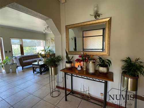 Casa En Venta De 4 Dorm. En Quilpué