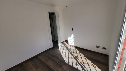 Imagen 7 de 19 de Casa En Pasaje Cerrado 4d Y 3b. Los Diáconos Pte Alto